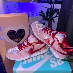 Nike Men's Pink and White Trainers